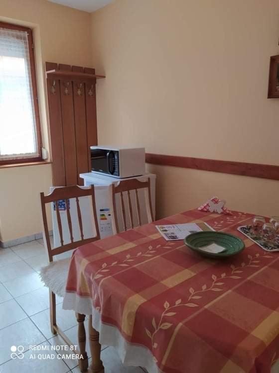 Barbara Apartmanhaz Kehidakustány Екстериор снимка