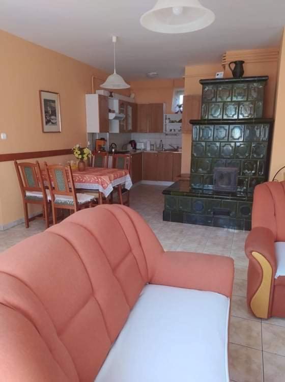 Barbara Apartmanhaz Kehidakustány Екстериор снимка