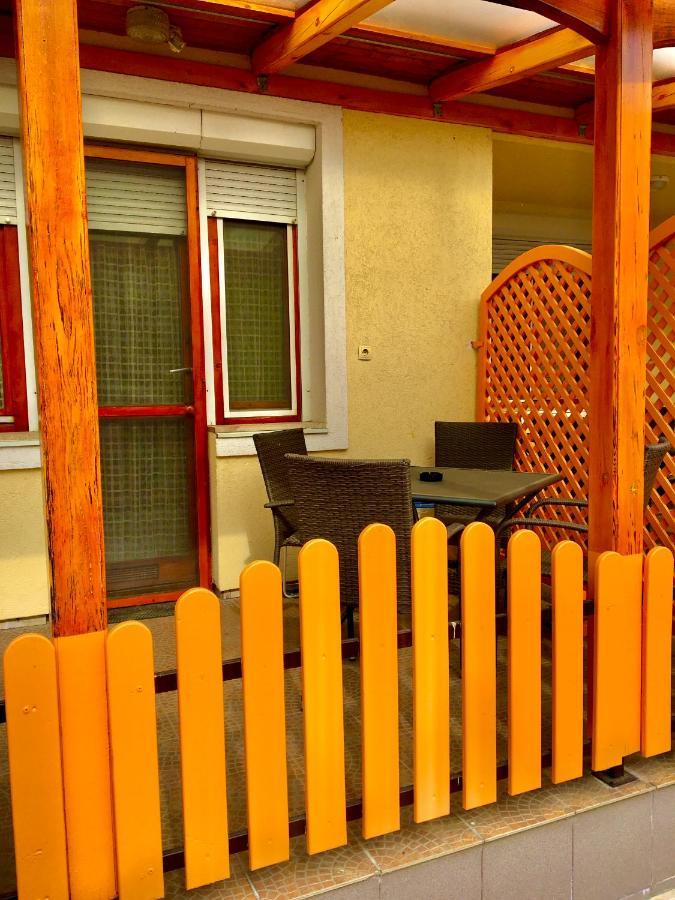 Barbara Apartmanhaz Kehidakustány Екстериор снимка