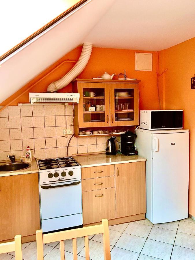 Barbara Apartmanhaz Kehidakustány Екстериор снимка