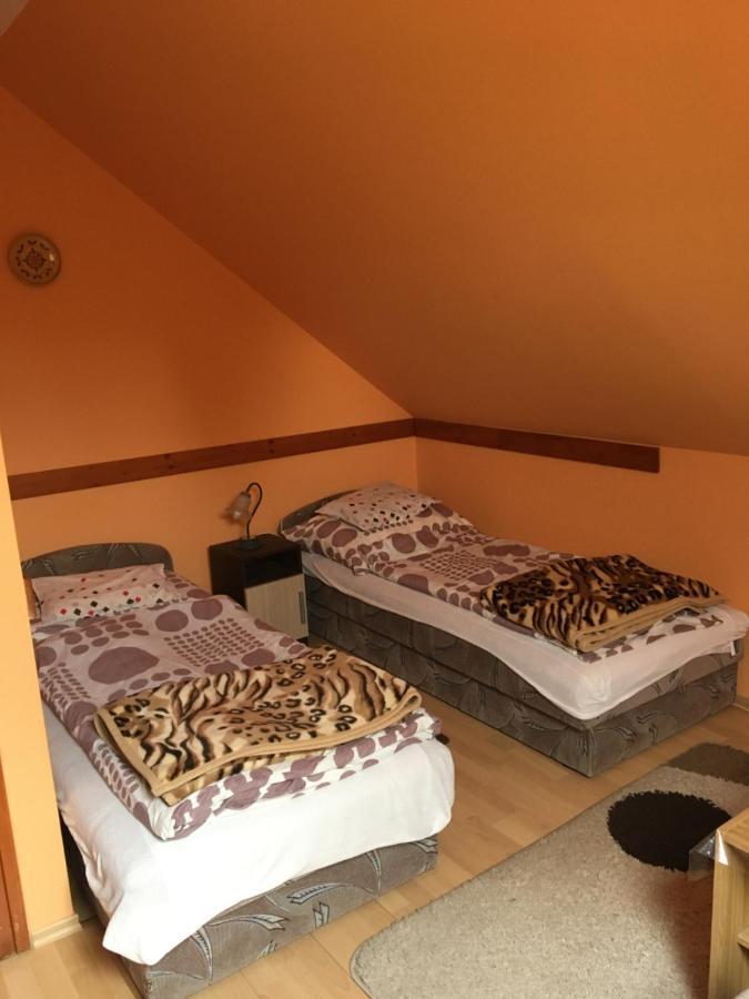 Barbara Apartmanhaz Kehidakustány Екстериор снимка